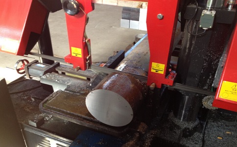 南丹卧式带锯床加工时出现明显振荡如何排查？